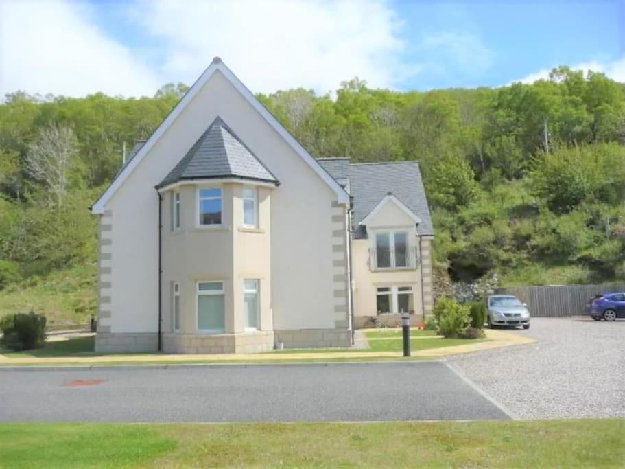 Beautiful Loch Side Apartment With Panoramic Views Fort William Zewnętrze zdjęcie